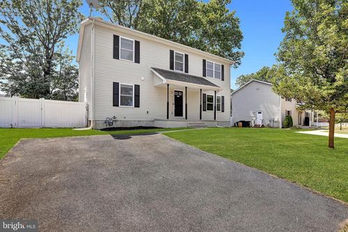 515 Ridge Ave, Hamilton, NJ, 08610-4646 | Card Image