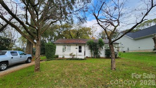 717 Tennyson Dr, Charlotte, NC, 28208-2952 | Card Image