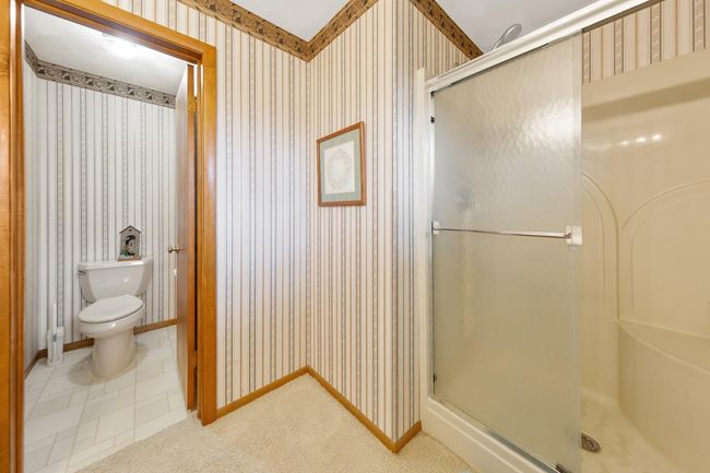 40 Main bathroom.jpg | Image 27