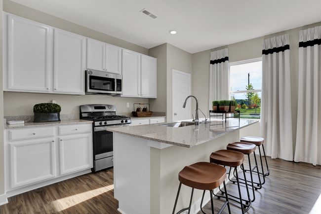 9432 Larson Dr, House other with 5 bedrooms, 3 bathrooms and null parking in Pendleton IN | Image 12