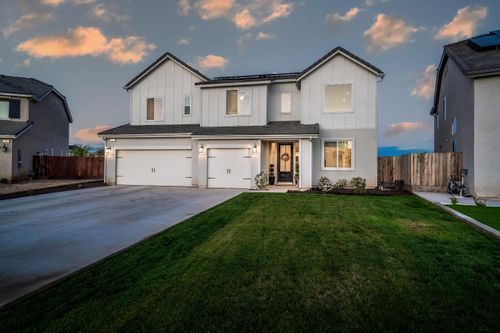 1811 Agua Dulce Avenue, Clovis, CA, 93619 | Card Image