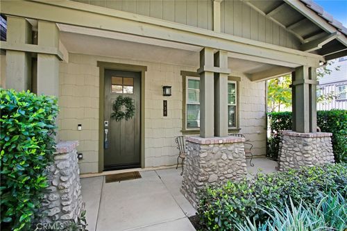 556 Boulder Cir, Claremont, CA, 91711-1611 | Card Image