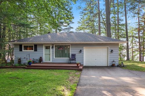 4152 Lakeshore Dr, Rhinelander, WI, 54501-9520 | Card Image