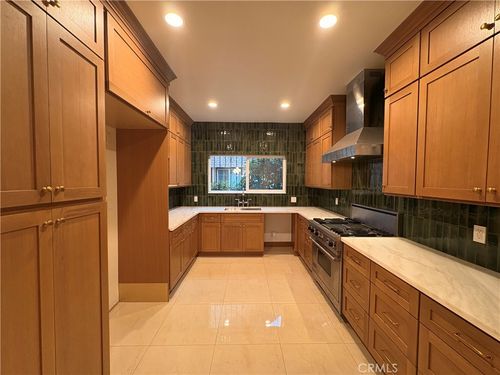 1703 W 25th St, Los Angeles, CA, 90018-2116 | Card Image