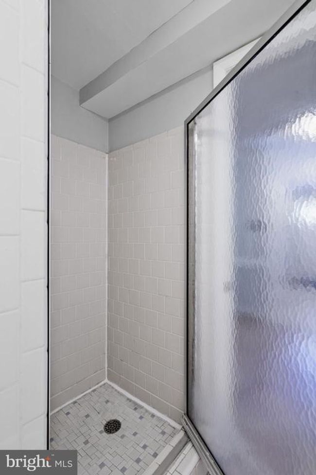 1607 8 Th Pl, House other with 5 bedrooms, 3 bathrooms and null parking in MCLEAN VA | Image 35