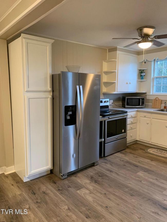 626 N Mohawk Dr, House other with 2 bedrooms, 1 bathrooms and null parking in Erwin TN | Image 11
