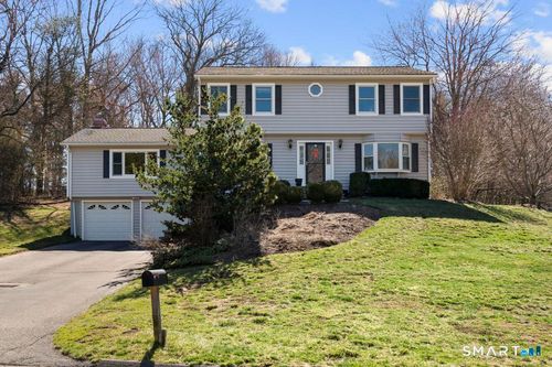 290 Tanglewood Cir, Milford, CT, 06461-1664 | Card Image