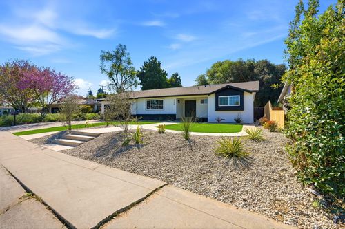 735 W Cambridge Ave, Visalia, CA, 93277-4727 | Card Image