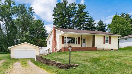280 E Highland Dr, Zanesville, OH, 43701-1223 | Card Image