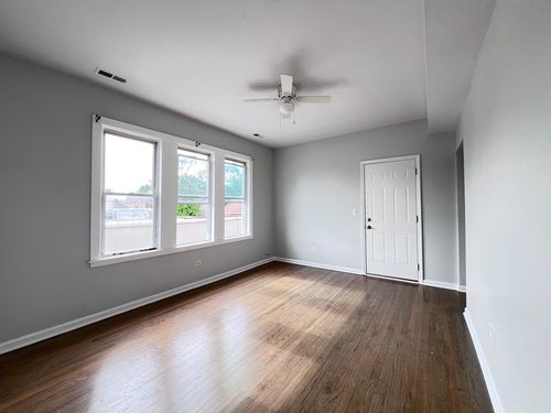 2r-2548 W 71st St, Chicago, IL, 60629-2093 | Card Image
