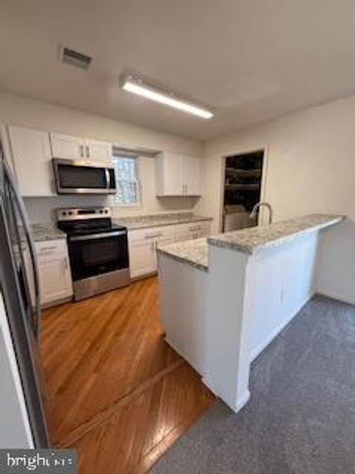 603 Christopher Dr, WYOMISSING, PA, 19610-1159 | Card Image