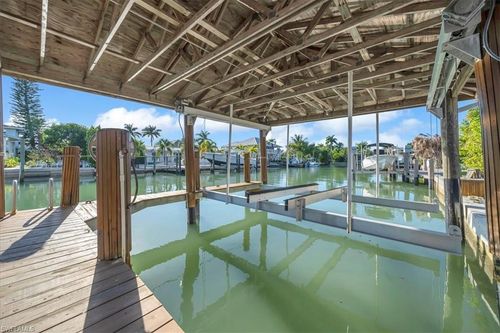 128 San Salvador St, NAPLES, FL, 34113-8641 | Card Image