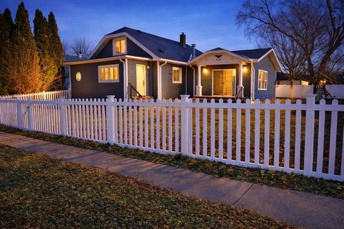 634 1st Ave, Ottawa, IL, 61350-4002 | Card Image