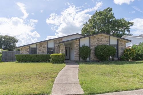 3437 Knoll Point Dr, Garland, TX, 75043-6226 | Card Image