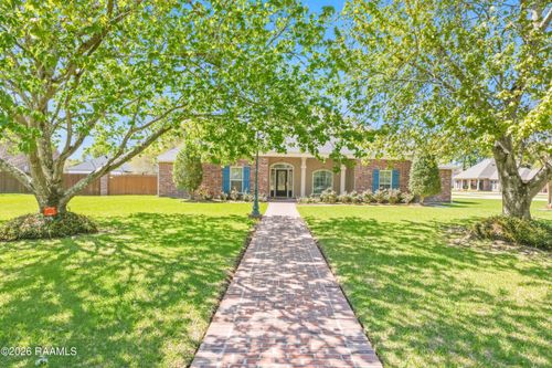 1153 Bear Creek Cir, Breaux Bridge, LA, 70517-6742 | Card Image