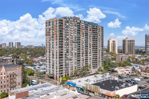 770 Anderson Ave, Cliffside Park, NJ, 07010-2177 | Card Image