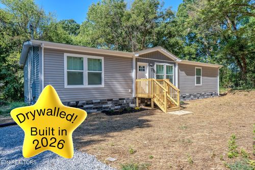 217 Doris Ln, Maryville, TN, 37803-6638 | Card Image