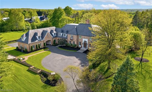 7325 Calley Ln, Novelty, OH, 44072-9585 | Card Image