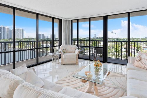 910-2017 S Ocean Dr, Hallandale Beach, FL, 33009 | Card Image