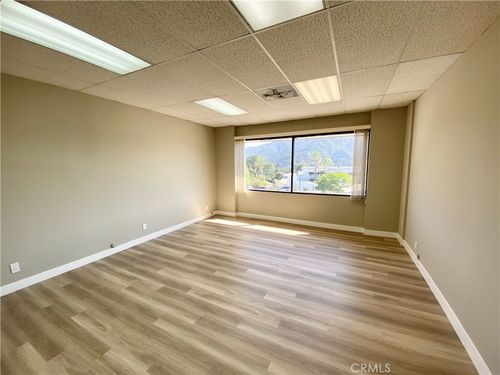 ste-19-3857 Foothill Blvd, La Crescenta, CA, 91214-1658 | Card Image