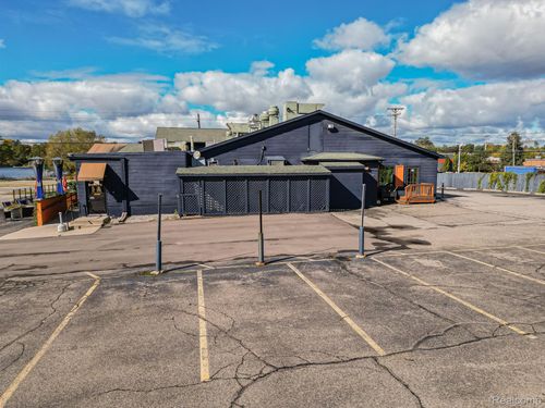 801 S Lapeer Rd, Lake Orion, MI, 48362-2925 | Card Image