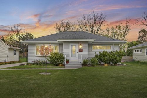 5104 Shore Acres Road, Monona, WI, 53716 | Card Image