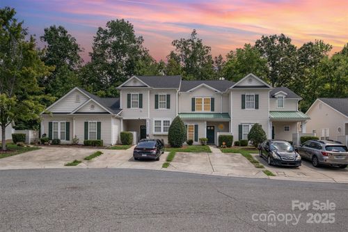8229 Carob Tree Ln, Charlotte, NC, 28215-7149 | Card Image