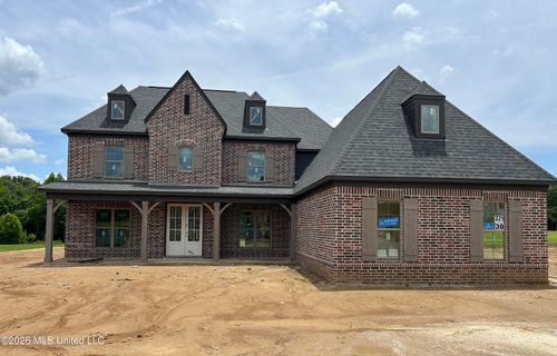 321 Cedar Crest Cv, Byhalia, MS, 38611-1094 | Card Image