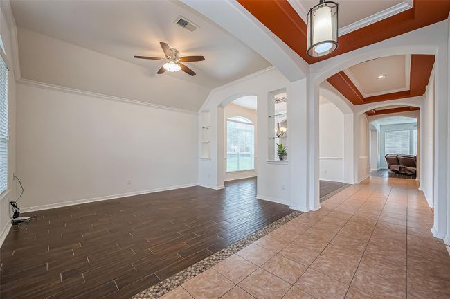 Formal living room | Image 6
