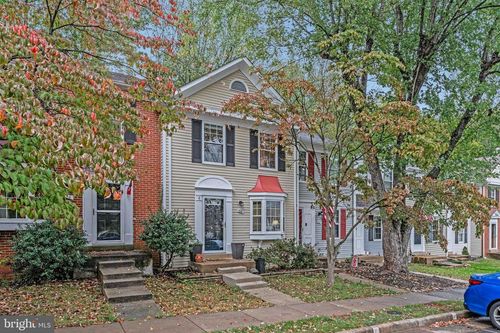 54 Huntley Ct, STERLING, VA, 20165-5778 | Card Image