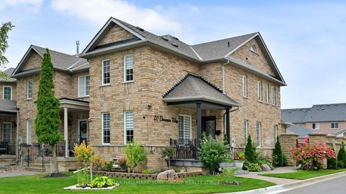 20 Domenica Way, Woodbridge, ON, L4H1V4 | Card Image