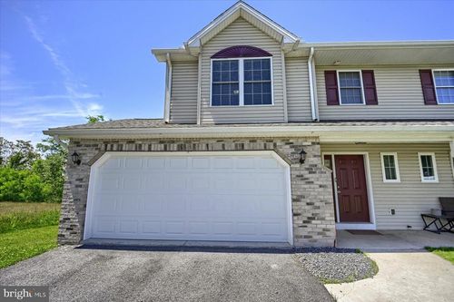 48 Dustin Dr, HALIFAX, PA, 17032-8610 | Card Image