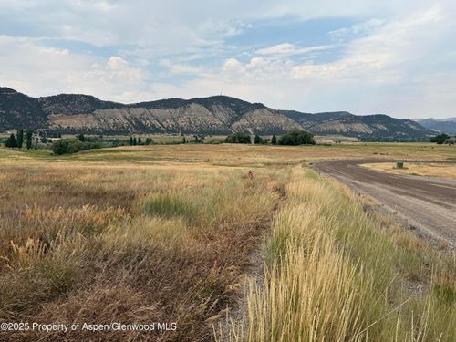 1200 Flag Creek Dr, Meeker, CO, 81641-7726 | Card Image