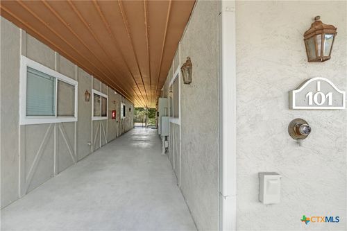 unit-i101-730 E Mather St, New Braunfels, TX, 78130-4395 | Card Image