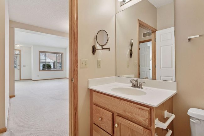 17809 38 Th Ave N, Townhouse with 2 bedrooms, 2 bathrooms and null parking in Plymouth MN | Image 34