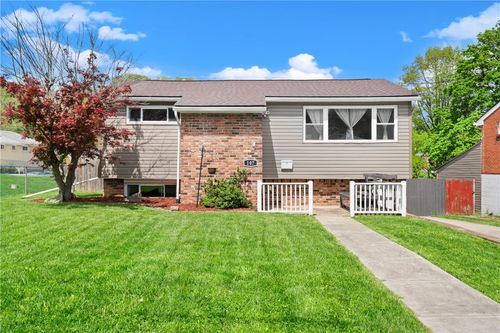107 Fiesta Dr, Pittsburgh, PA, 15239-2413 | Card Image