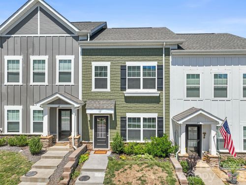 62 Walnut Springs Dr, Asheville, NC, 28804-7701 | Card Image