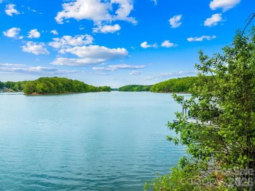 268 S Harbor Watch Dr, Statesville, NC, 28677-2500 | Card Image