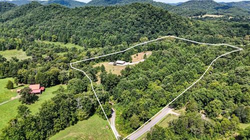 811 Belltown Rd, Tellico Plains, TN, 37385-5458 | Card Image