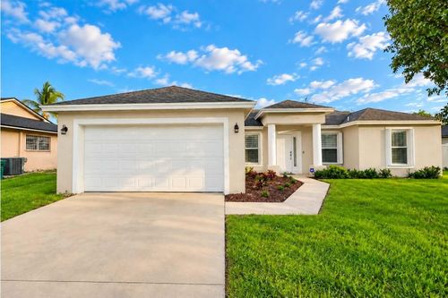 326 Se Starfish Ave, Port St. Lucie, FL, 34983-4524 | Card Image