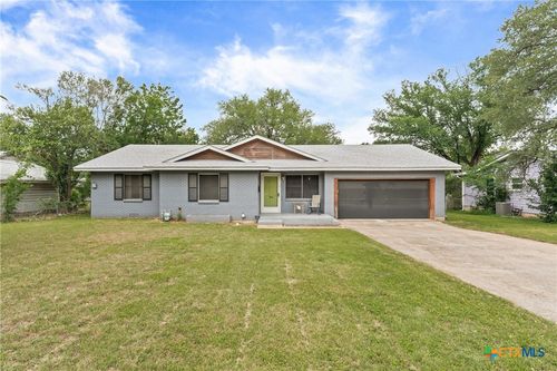 1406 N Penelope St, Belton, TX, 76513-2154 | Card Image