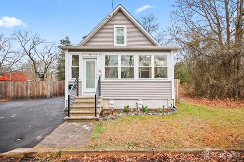 74 Wyoming Ave, Spotswood, NJ, 08884-1369 | Card Image
