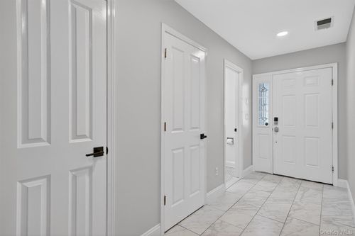 11 Underhill Dr, Pomona, NY, 10970-2668 | Card Image