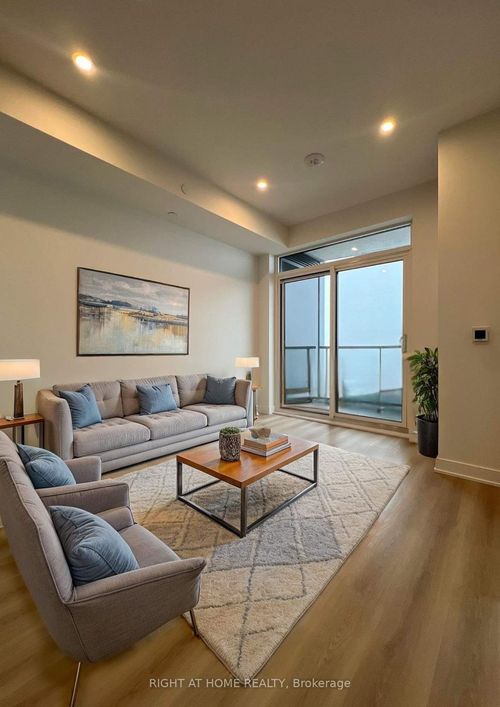 1211-25 Wellington St S, Kitchener, ON, N2G0G5 | Card Image