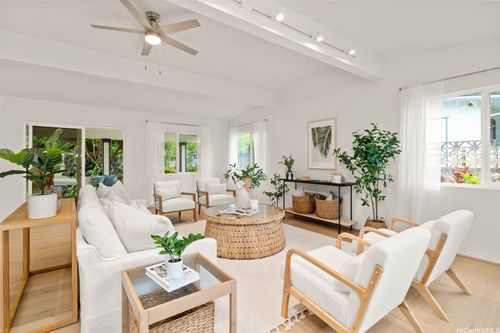 1126 Lunaai St, Kailua, HI, 96734-4540 | Card Image