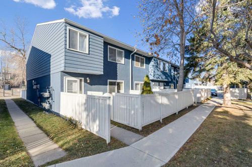 21-251 90 Ave Se, Calgary, AB, T2J0A4 | Card Image