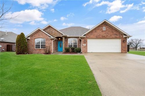 102 Skinner St, Centerton, AR, 72719-9760 | Card Image