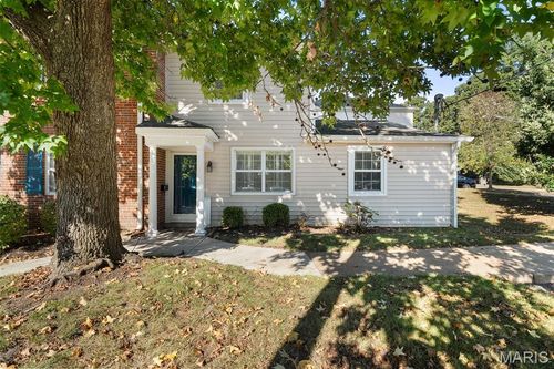 9196 Wrenwood Ln, Saint Louis, MO, 63144-1651 | Card Image
