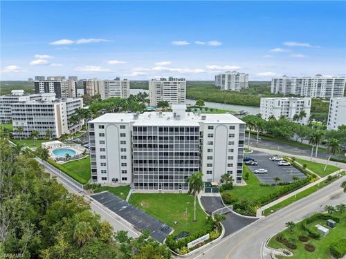 402-1 Bluebill Ave, NAPLES, FL, 34108-1703 | Card Image