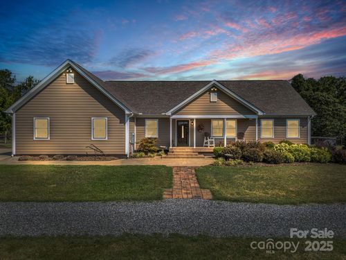 609 Green Creek Dr, Columbus, NC, 28722-9670 | Card Image